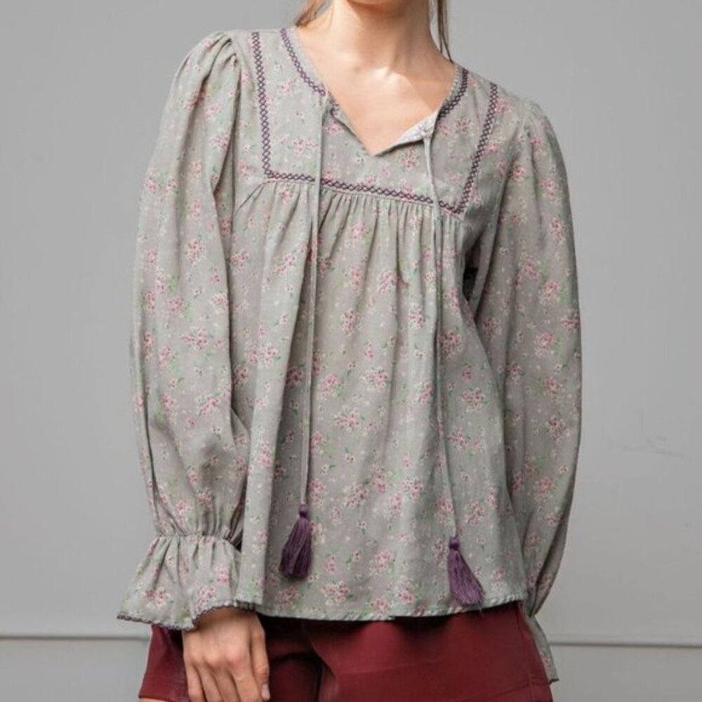31. EASEL FLORAL PRINTED TOP - SAGE GREY